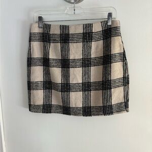 Windsor Plaid Mini Skirt | Beige Black Checkered | Size M